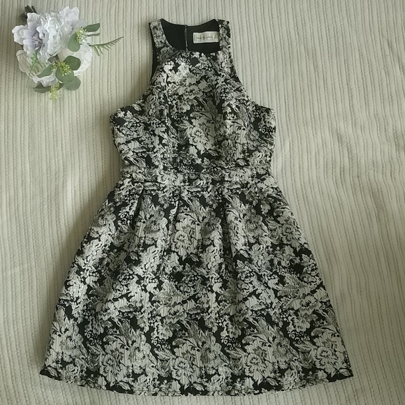 Abercrombie and Fitch Sleevless jacquard dress. - Picture 2 of 7